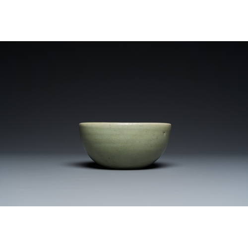 188 - A Chinese Longquan celadon double-walled 'zhuge' or warming bowl, MingDescription:Dia.: 14 cm - H.: ... 