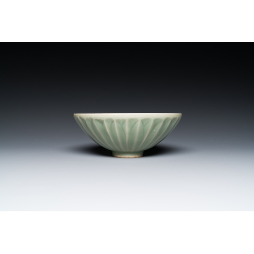 191 - A Chinese Longquan celadon vase and a 'lotus' bowl, Yuan or laterDescription:H.: 27 cm (the vase)Con... 