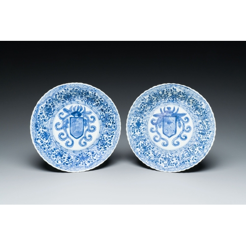 210 - A pair of Chinese blue and white plates with the arms of the De Pinto family for the Portuguese mark... 