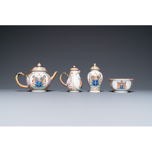 208 - A Chinese 21-piece armorial tea service with the arms of 'Van der Cruyce' for the Belgian market, Qi... 