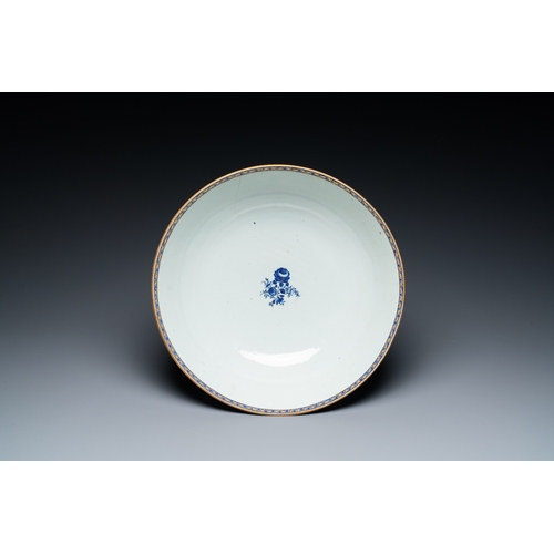 213 - A large Chinese monogrammed export porcelain punchbowl and dish, Qianlong/JiaqingDescription:Dia.: 4... 