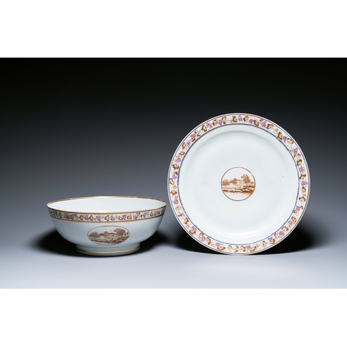 214 - A large Chinese export porcelain punch bowl and dish with a view on Philadelphia, QianlongDescriptio... 