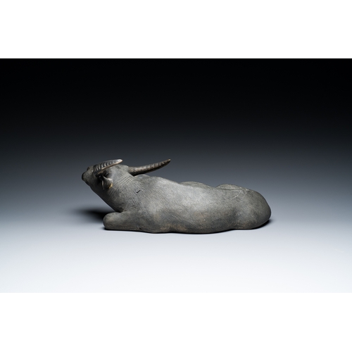 223 - A large Chinese grisaille sculpture of a buffalo on wooden stand, 18/19th CDescription:Dim.: 44,5 x ... 