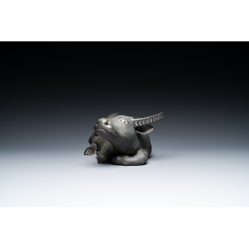 223 - A large Chinese grisaille sculpture of a buffalo on wooden stand, 18/19th CDescription:Dim.: 44,5 x ... 