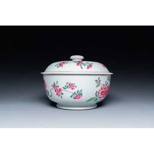 236 - A round Chinese famille rose tureen and cover with fine floral design, YongzhengDescription:Dia.: 24... 