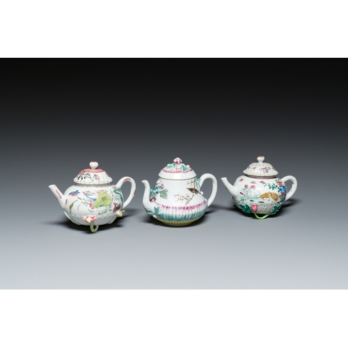 244 - Three Chinese famille rose teapots and covers, YongzhengDescription:L.: 15 cm - H.: 10,5 cm (the lar... 