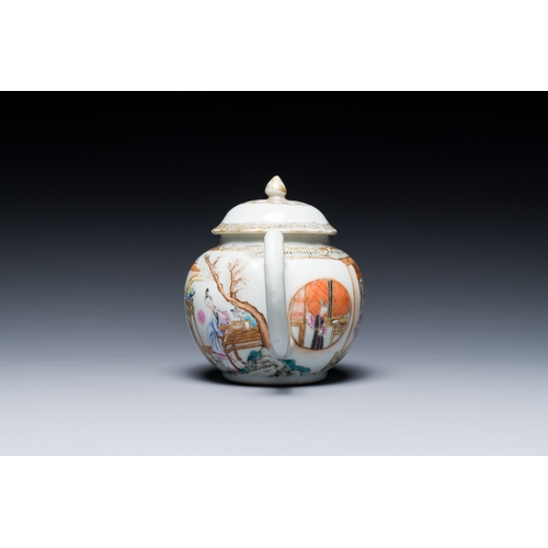 245 - A fine Chinese famille rose 'narrative subject' teapot and cover, YongzhengDescription:L.: 18,5 cm -... 