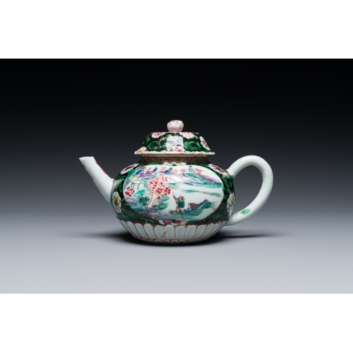 249 - A Chinese famille rose teapot and cover on stand, YongzhengDescription:L.: 15,5 cm - H.: 9 cm (the t... 