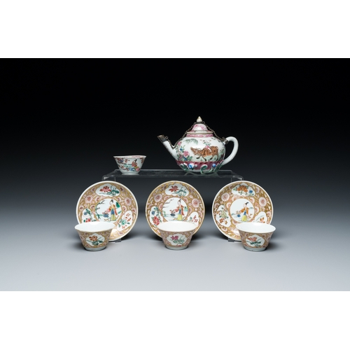 250 - A Chinese famille rose teapot, four cups and three saucers, YongzhengDescription:L.: 16,5 cm - H.: 1... 