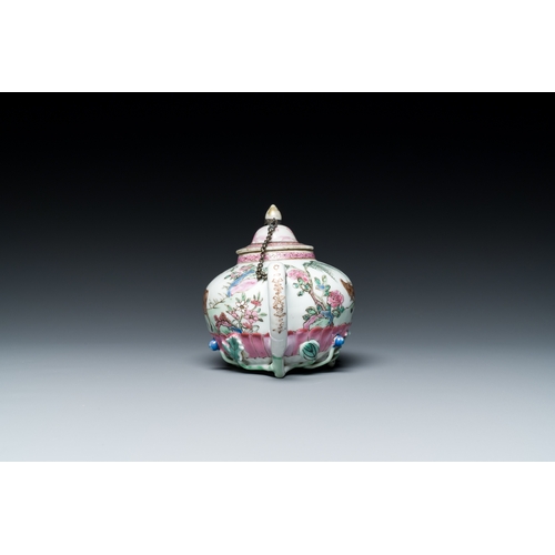 250 - A Chinese famille rose teapot, four cups and three saucers, YongzhengDescription:L.: 16,5 cm - H.: 1... 