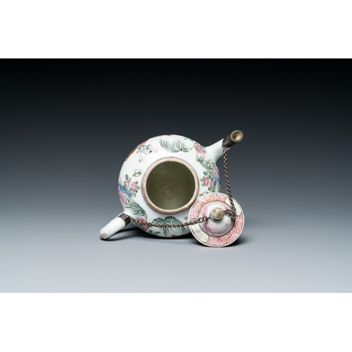 250 - A Chinese famille rose teapot, four cups and three saucers, YongzhengDescription:L.: 16,5 cm - H.: 1... 