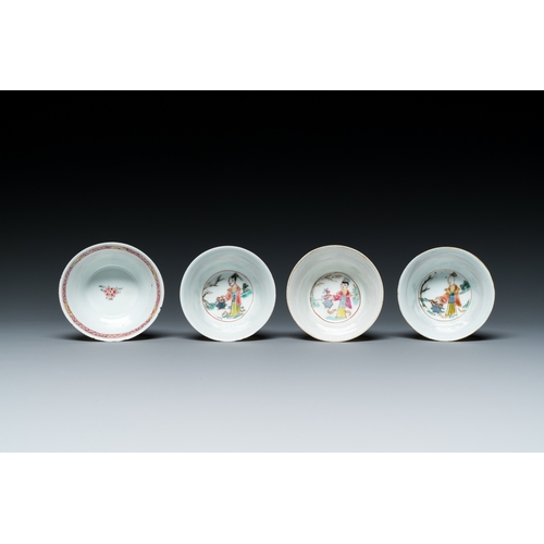 250 - A Chinese famille rose teapot, four cups and three saucers, YongzhengDescription:L.: 16,5 cm - H.: 1... 