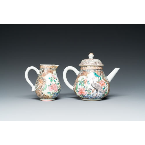 252 - A Chinese famille rose 'pheasants' teapot and milk jug, YongzhengDescription:L.: 15 cm - H.: 12,5 cm... 