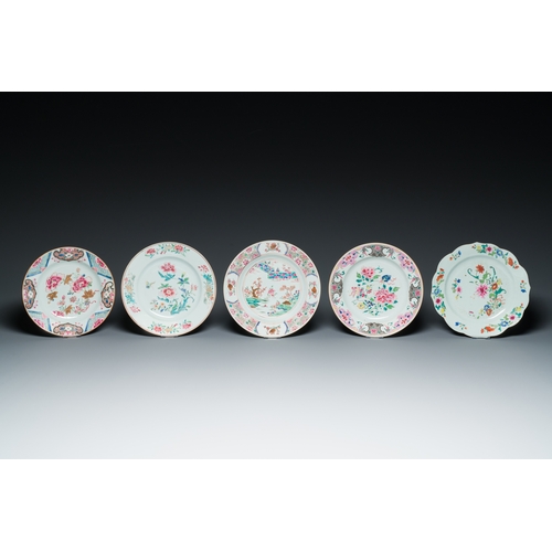 266 - Five Chinese famille rose plates, Yongzheng/QianlongDescription:Dia.: 23 cm (the largest plate)Condi... 