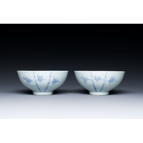 274 - A pair of Chinese blue and white 'phoenix' bowls, Yongzheng mark and of the periodDescription:Dia.: ... 