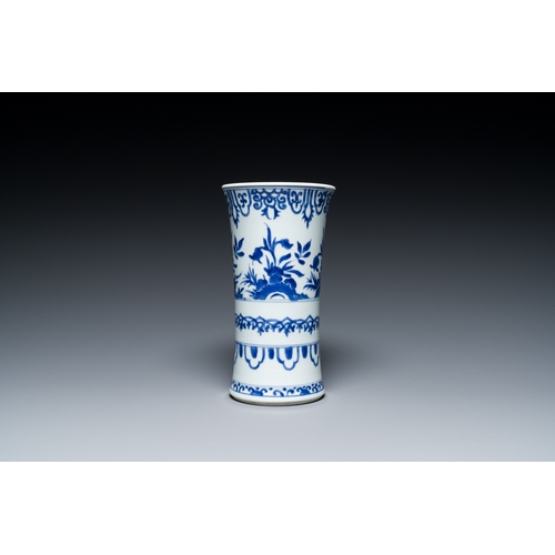 286 - A Chinese blue and white vase with floral design, KangxiDescription:H.: 21,2 cmCondition reports:Ple... 