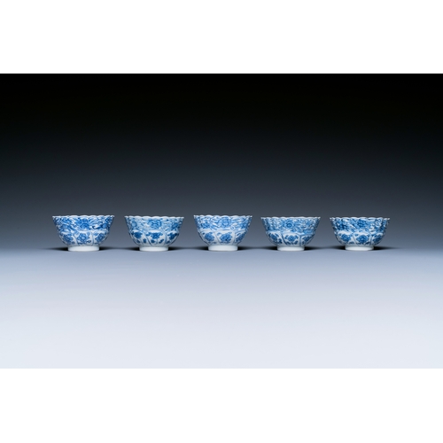 300 - Ten Chinese blue and white cups and saucers, KangxiDescription:Dia.: 13 cm (the saucers)Dia.: 8,5 cm... 