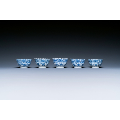 300 - Ten Chinese blue and white cups and saucers, KangxiDescription:Dia.: 13 cm (the saucers)Dia.: 8,5 cm... 