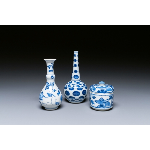 304 - Two Chinese blue and white vases and a covered bowl, KangxiDescription:H.: 16 cm (the tallest)Condit... 