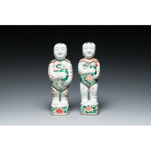 325 - A pair of Chinese famille verte 'Hehe Er Xian' figures, KangxiDescription:H.: 27 cmCondition reports... 