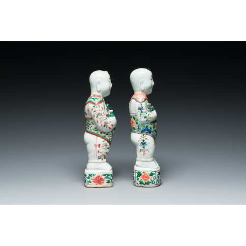 325 - A pair of Chinese famille verte 'Hehe Er Xian' figures, KangxiDescription:H.: 27 cmCondition reports... 