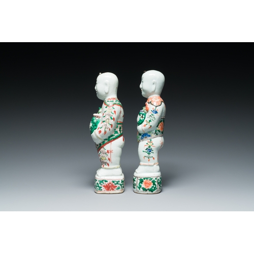 325 - A pair of Chinese famille verte 'Hehe Er Xian' figures, KangxiDescription:H.: 27 cmCondition reports... 