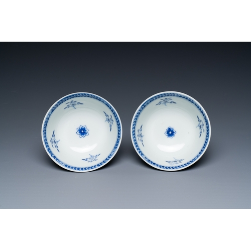 351 - Nine Chinese blue and white 'Madonna and Child' saucers and two cups, KangxiDescription:Dia.: 14 cm ... 