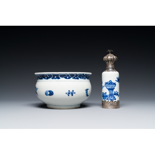 353 - A Chinese blue and white bottle vase, a censer, a bottle and a famille verte plate, Kangxi and later... 