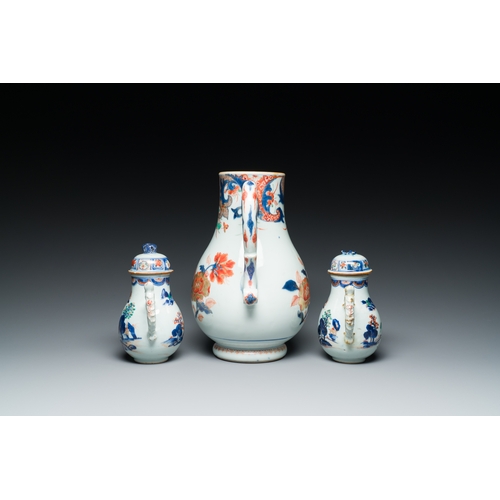 355 - A large Chinese verte-Imari jug and two pairs of covered jugs on stands, Kangxi/QianlongDescription:... 