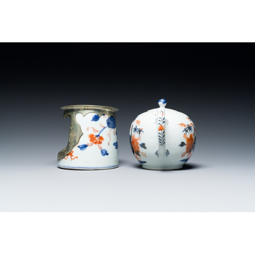 360 - A varied collection of Chinese blue and white and Imari-style porcelain, Kangxi/QianlongDescription:... 