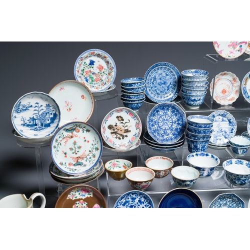 362 - A very extensive collection of Chinese cups and saucers, Kangxi and laterDescription:Dia.: 14 cm (th... 