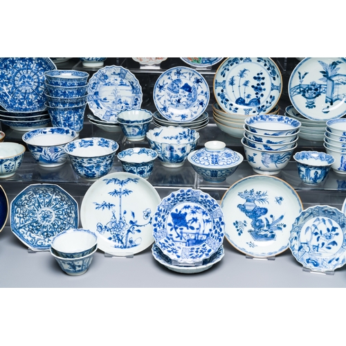 362 - A very extensive collection of Chinese cups and saucers, Kangxi and laterDescription:Dia.: 14 cm (th... 