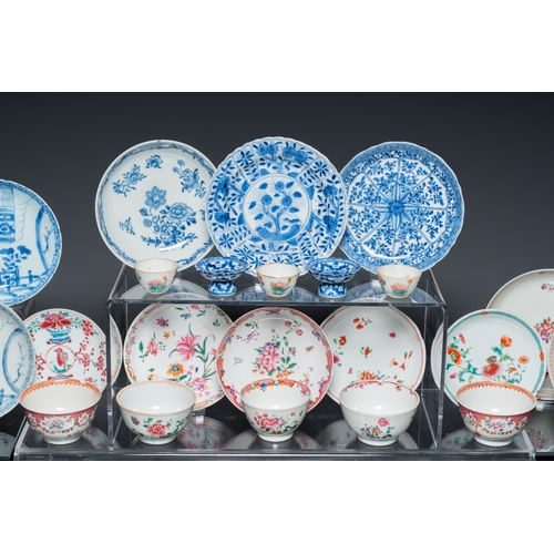 364 - A very extensive collection of Chinese cups and saucers, Kangxi and laterDescription:Dia.: 16,5 cm (... 