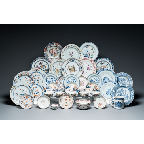 366 - An extensive and varied collection of Chinese porcelain, Yongzheng/QianlongDescription:Dia.: 23,5 cm... 