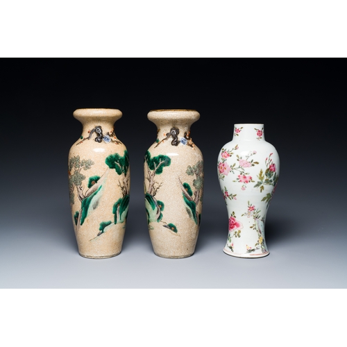 367 - A varied collection of Chinese famille rose and famille verte porcelain, Yongzheng and laterDescript... 