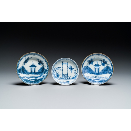 369 - Seven pieces of Chinese blue and white porcelain, Kangxi/QianlongDescription:Dia.: 38,5 cm (the larg... 