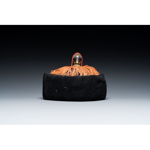 407 - A Chinese Mandarin official's court hat of 5th rank, 19th C.Description:Dia.: 19 cm - H.: ca. 12 cmC... 