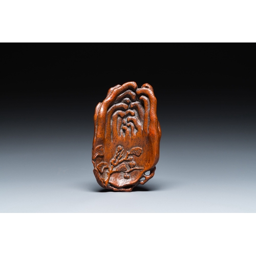 410 - A Chinese bamboo wood carving of a Buddha's hand, 17/18th C.Description:Dim.: 13 x 8 x 3 cm Provenan... 