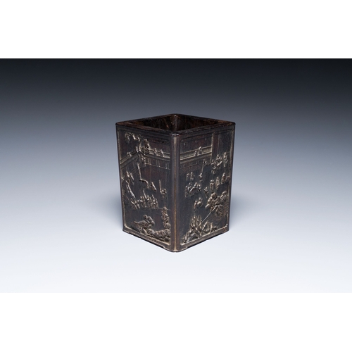 412 - A Chinese square zitan wood brush pot with narrative design, 19th C.Description:H.: 15 cmCondition r... 