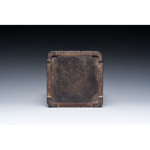 412 - A Chinese square zitan wood brush pot with narrative design, 19th C.Description:H.: 15 cmCondition r... 