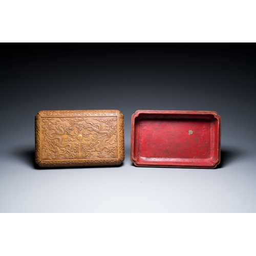 428 - A Chinese rectangular huanghuali wooden box and cover with dragons, 17/18th C.Description:Dim.: 41 x... 