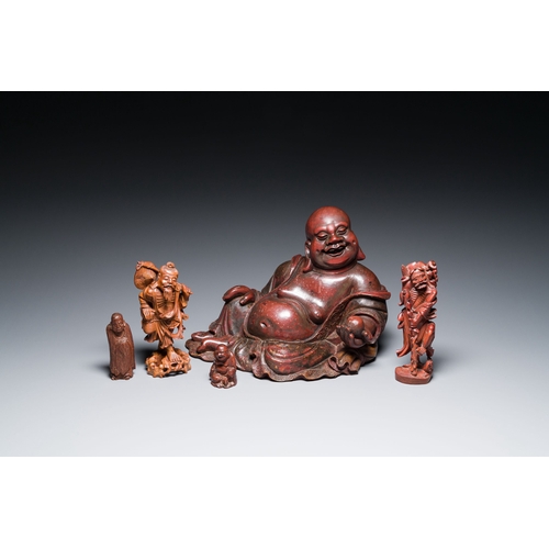 432 - Five Chinese and Japanese wood sculptures, 19/20th C.Description:H.: 29 cm (the tallest)Condition re... 