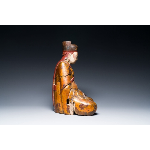 433 - A Chinese or Vietnamese lacquered and gilt wood sculpture of Buddha, 16/17th C.Description:H.: 47,5 ... 