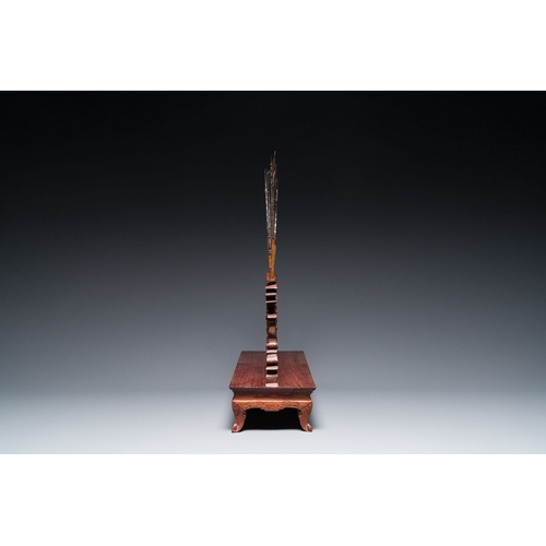 434 - A Chinese or Vietnamese miniature wooden weapon rack, 19/20th C.Description:Dim.: 45,5 x 14 x 25 cm ... 