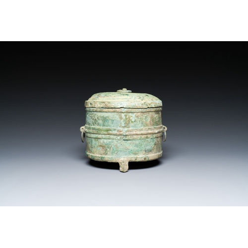 440 - A Vietnamese bronze wine warming bowl, 'jiuzun', Han-Viet period, 1st/3rd C.Description:H.: 14 cm Pr... 