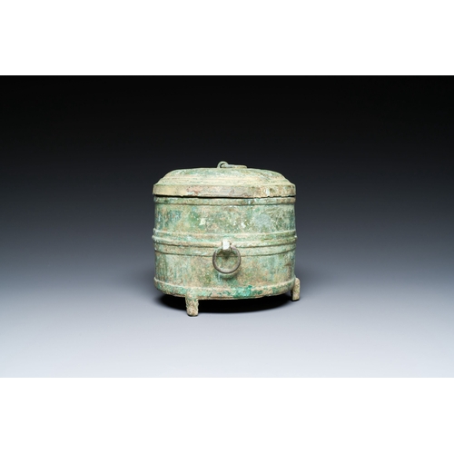 440 - A Vietnamese bronze wine warming bowl, 'jiuzun', Han-Viet period, 1st/3rd C.Description:H.: 14 cm Pr... 