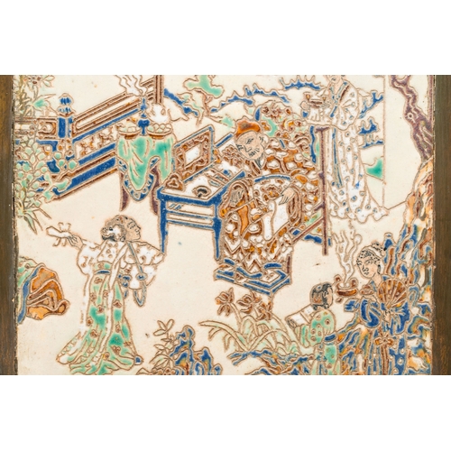 441 - A polychrome Bien Hoa plaque, Vietnam, 20th C.Description:Dim.: 32 x 24,5 cm (the wooden frame)Dim.:... 