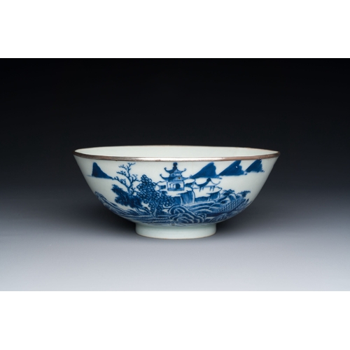 449 - A Chinese 'Bleu de Hue' bowl for the Vietnamese market, Nhat æ¥ mark for the Tu Duc emperor, 1848-1... 