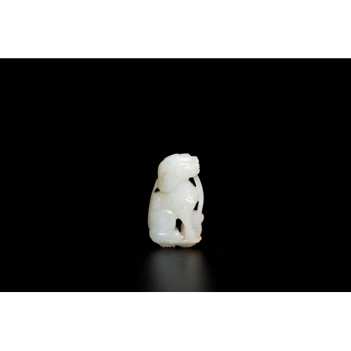 484 - Three Chinese white and celadon jade carvings of animals, Qing/RepublicDescription:Dim.: 5 x 3 x 2 c... 