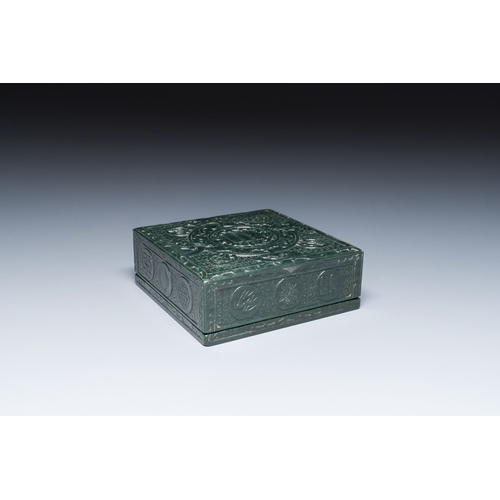 488 - A square Chinese spinach jade box and cover, 19th C.Description:Dim.: 11,5 x 11,5 x 4,5 cmCondition ... 